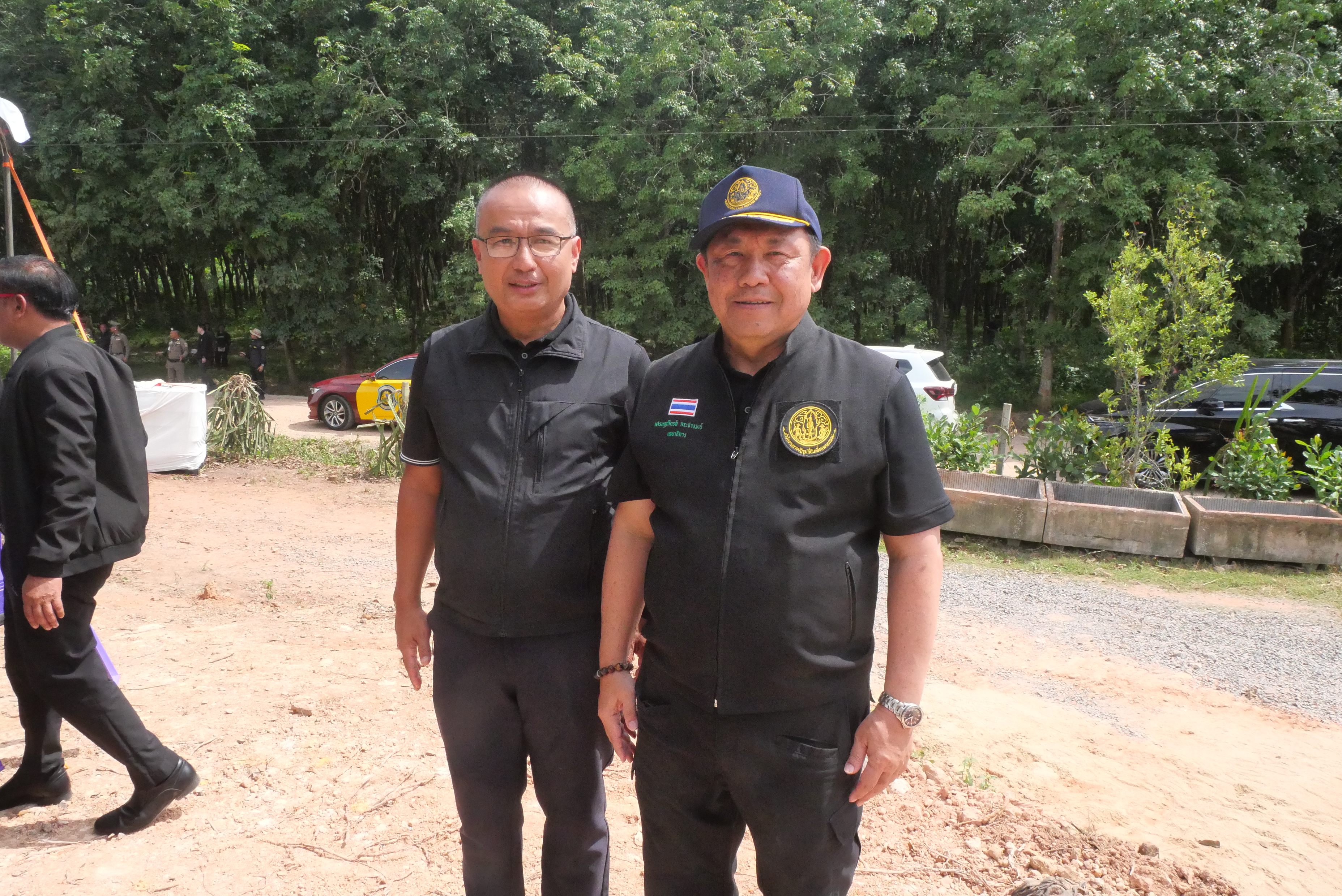 title - เลขาธิการ ส.ป.ก. ติดตาม รมว.กษ. และคณะ ลงพื้นที่ตรวจราชการ สหกรณ์กองทุนสวนยาง คลองช้าง จำกัด จังหวัดสงขลา 